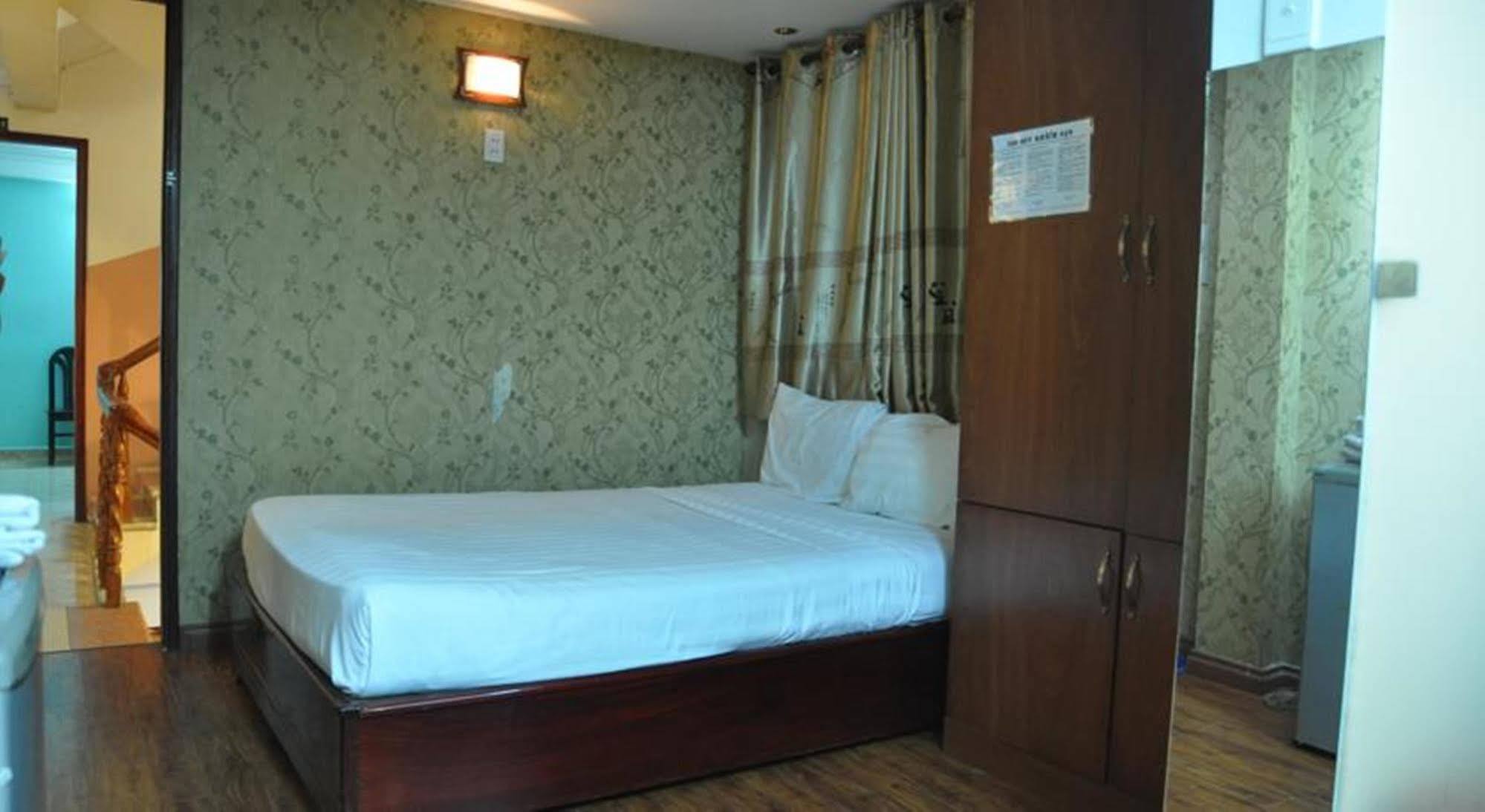 Ha Vy Hotel Hô Chi Minh-Ville Extérieur photo