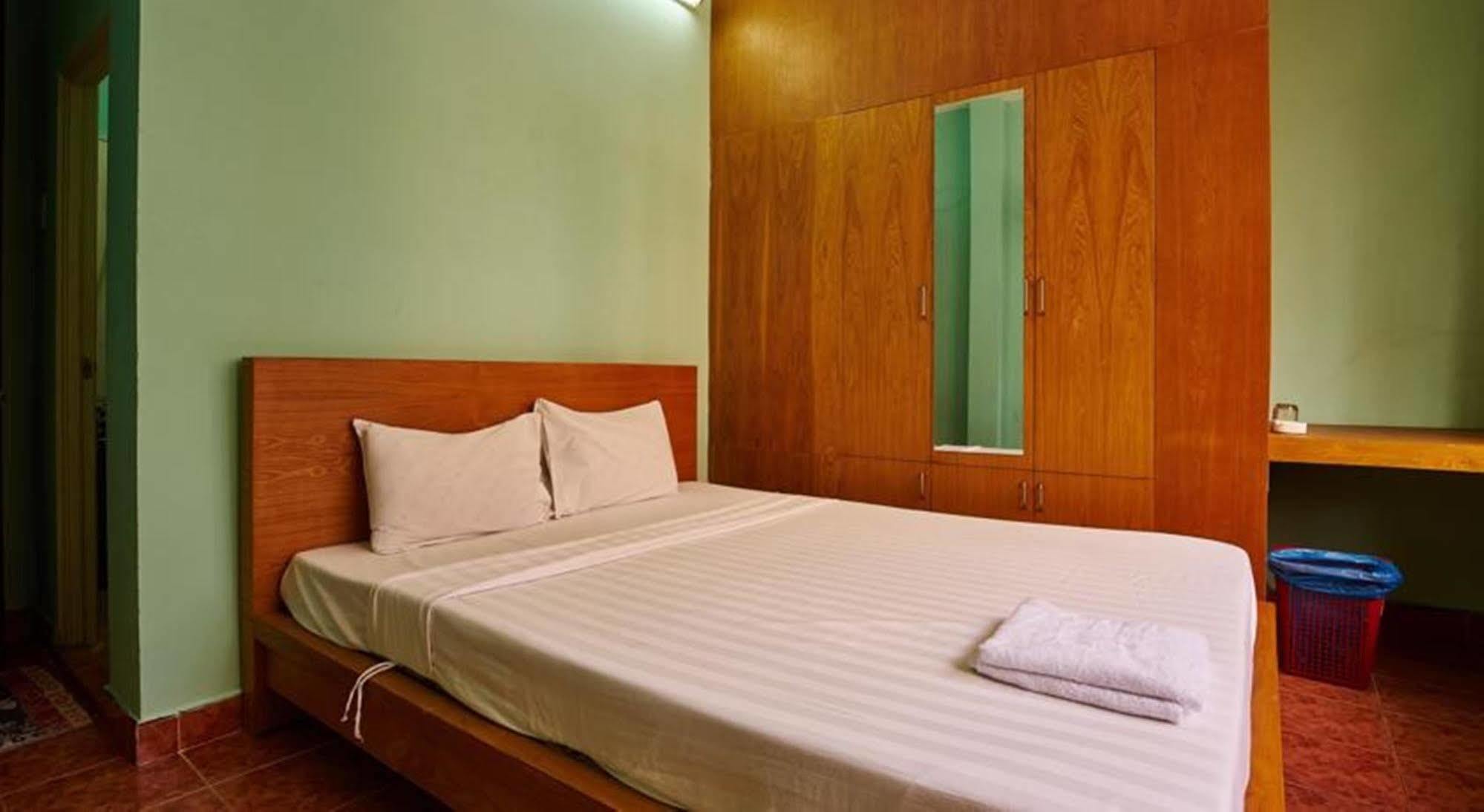 Ha Vy Hotel Hô Chi Minh-Ville Extérieur photo