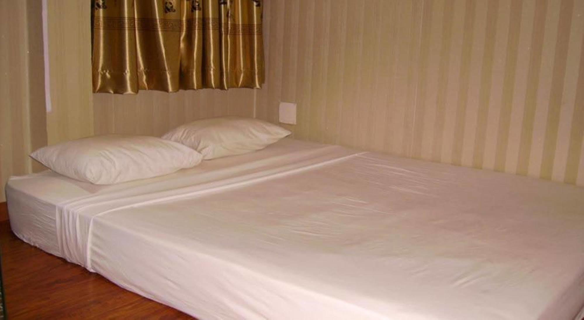Ha Vy Hotel Hô Chi Minh-Ville Extérieur photo