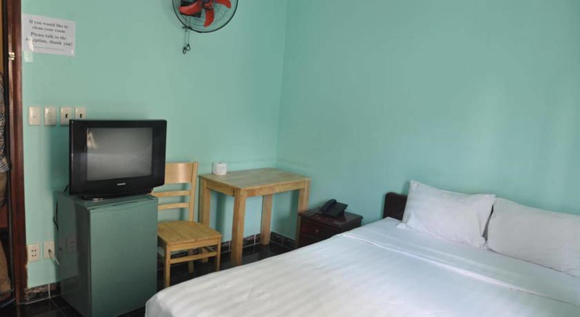 Ha Vy Hotel Hô Chi Minh-Ville Extérieur photo